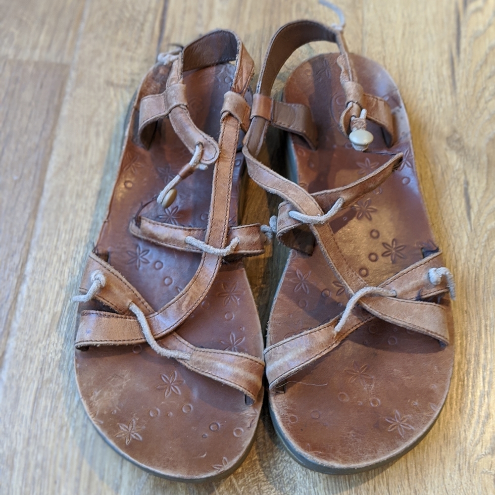 Chaco Women's Tan Slingback Sandals Size 9